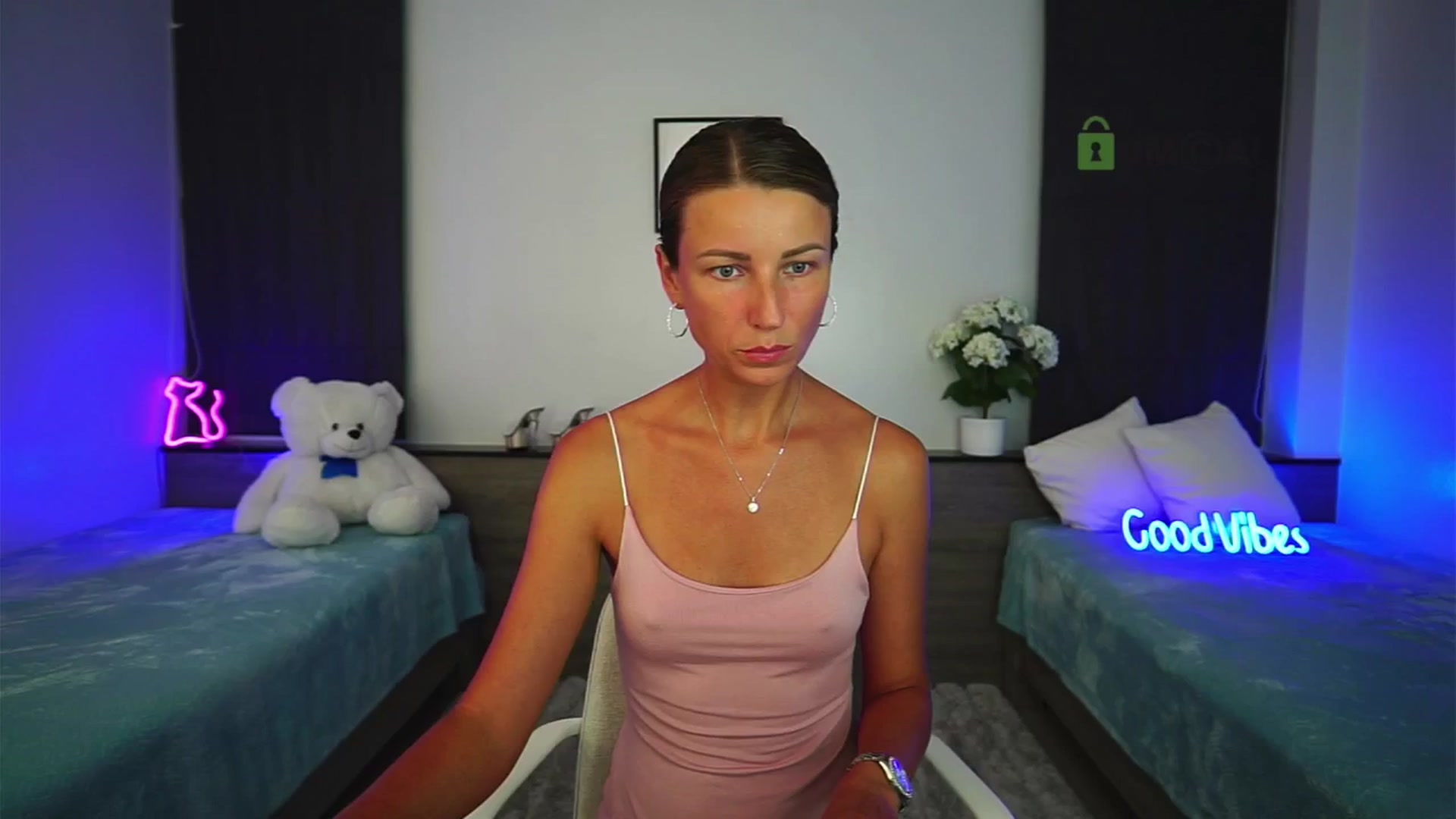 Gallery image thumbnail from Anna_Shine89's myfreecams stream on, 06/21/2025, 12:41 image 1 of 20