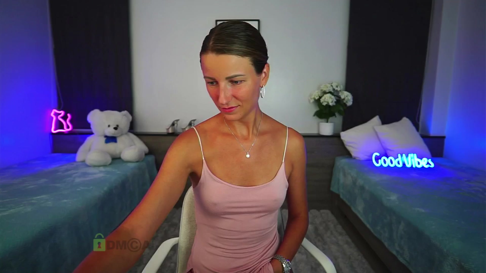 Gallery image thumbnail from Anna_Shine89's myfreecams stream on, 06/21/2025, 12:41 image 6 of 20