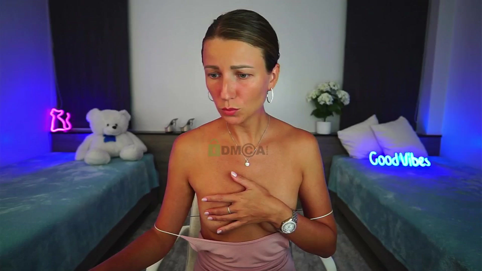 Gallery image thumbnail from Anna_Shine89's myfreecams stream on, 06/21/2025, 12:41 image 5 of 20
