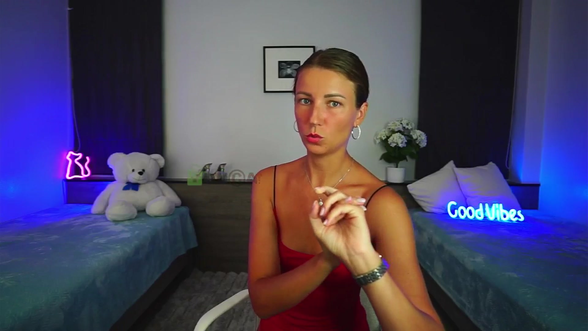 Gallery image thumbnail from Anna_Shine89's myfreecams stream on, 06/22/2025, 12:23 image 16 of 20