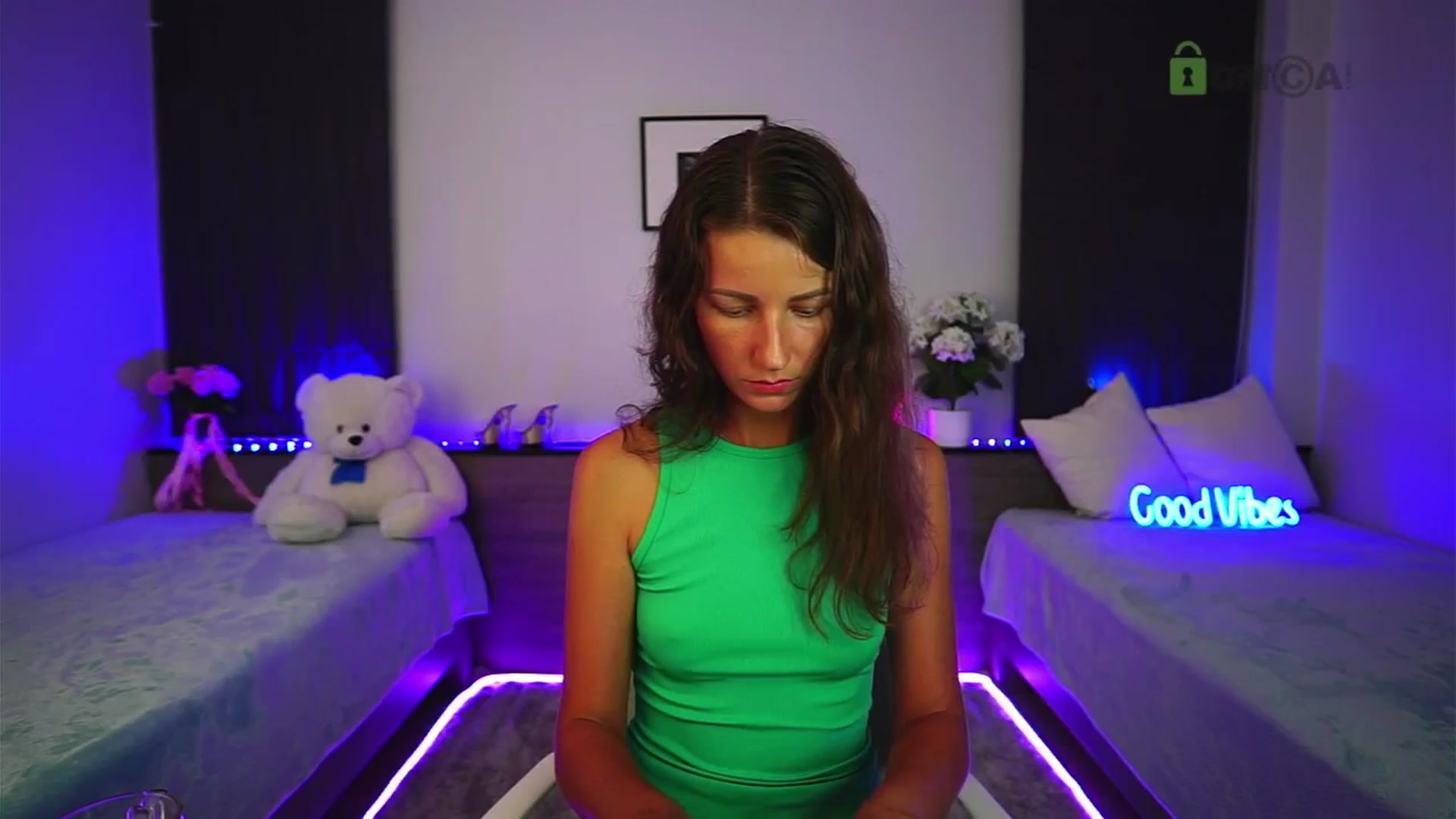 Gallery image thumbnail from Anna_Shine89's myfreecams stream on, 10/31/2025, 16:11 image 9 of 20