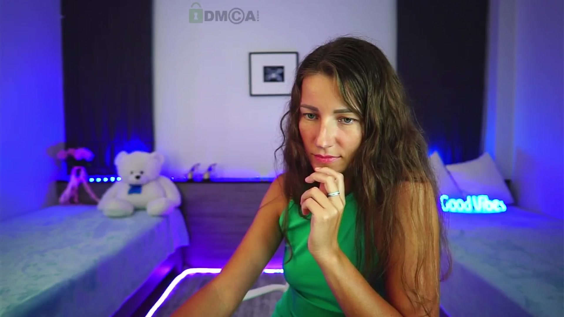 Gallery image thumbnail from Anna_Shine89's myfreecams stream on, 10/31/2025, 16:11 image 14 of 20