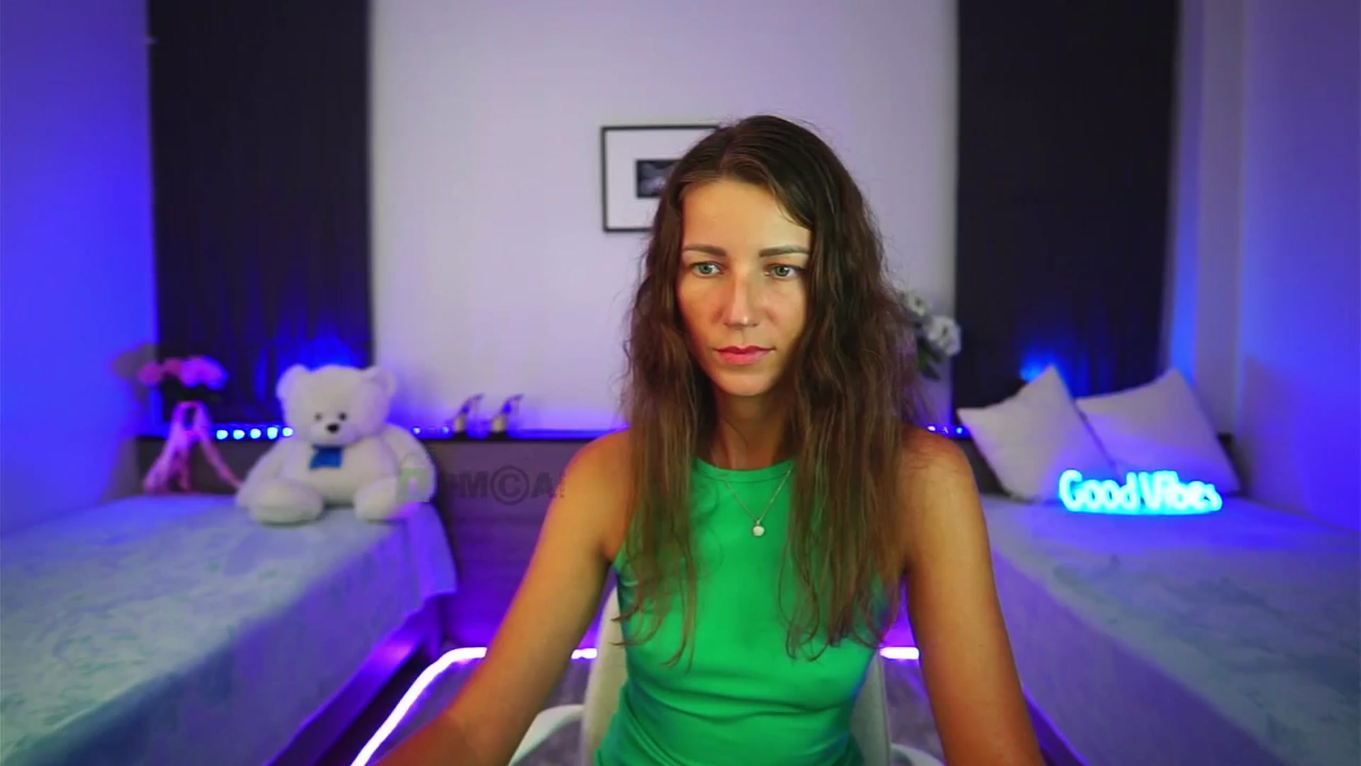 Gallery image thumbnail from Anna_Shine89's myfreecams stream on, 10/31/2025, 16:11 image 18 of 20