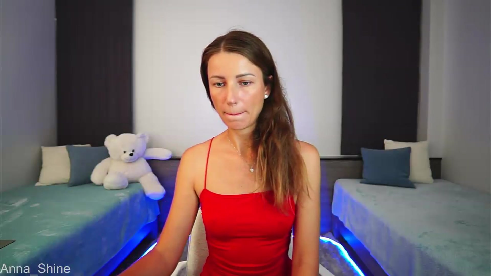 Gallery image thumbnail from Anna_Shine89's myfreecams stream on, 08/16/2026, 12:06 image 3 of 20