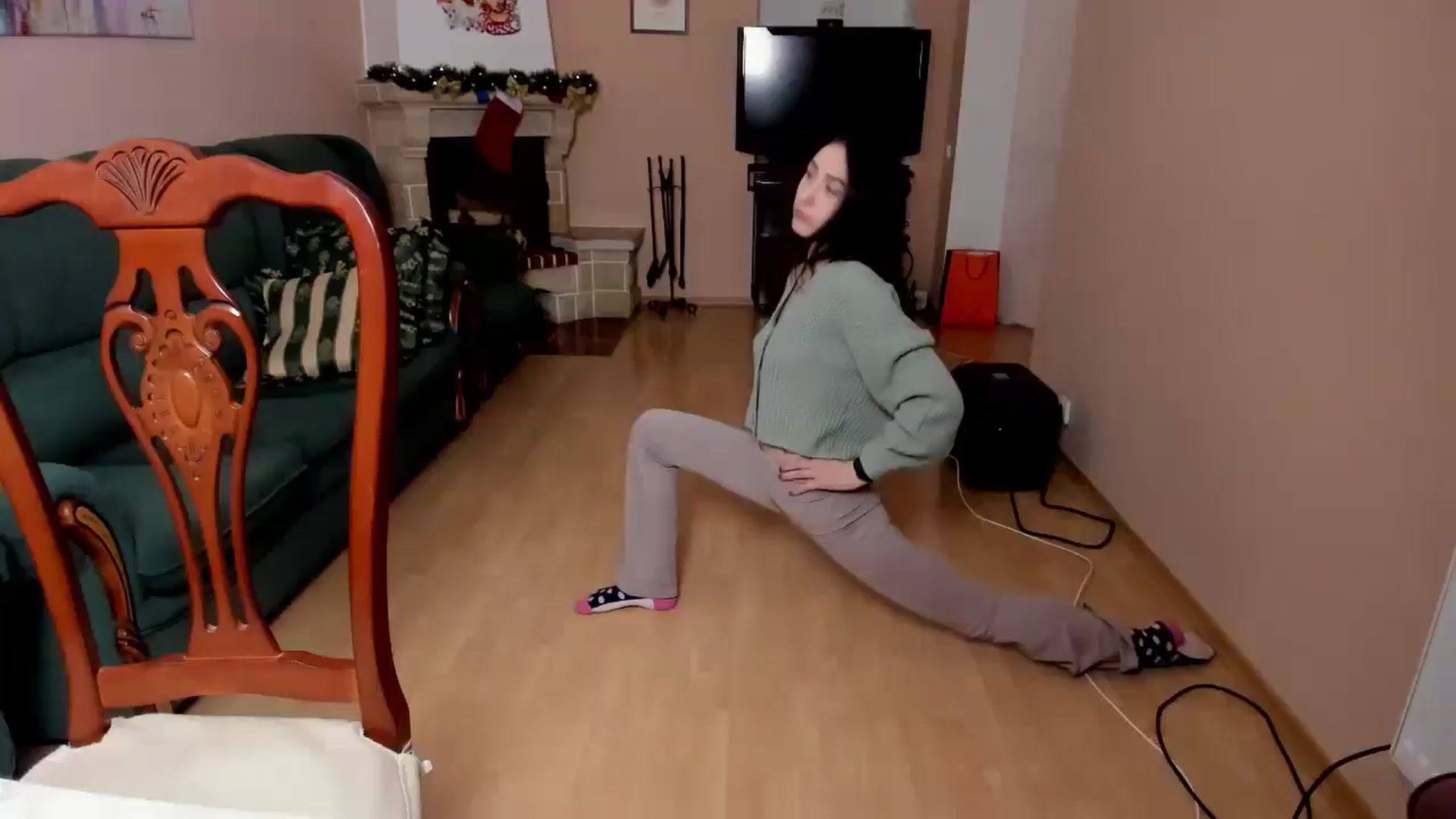 Gallery image thumbnail from Anna_Vovk's myfreecams stream on, 12/06/2025, 24:13 image 8 of 20