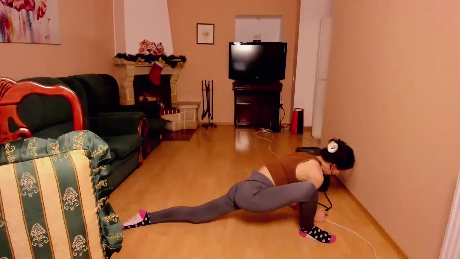 Gallery image thumbnail from Anna_Vovk's myfreecams stream on, 12/21/2025, 23:42 image 15 of 20
