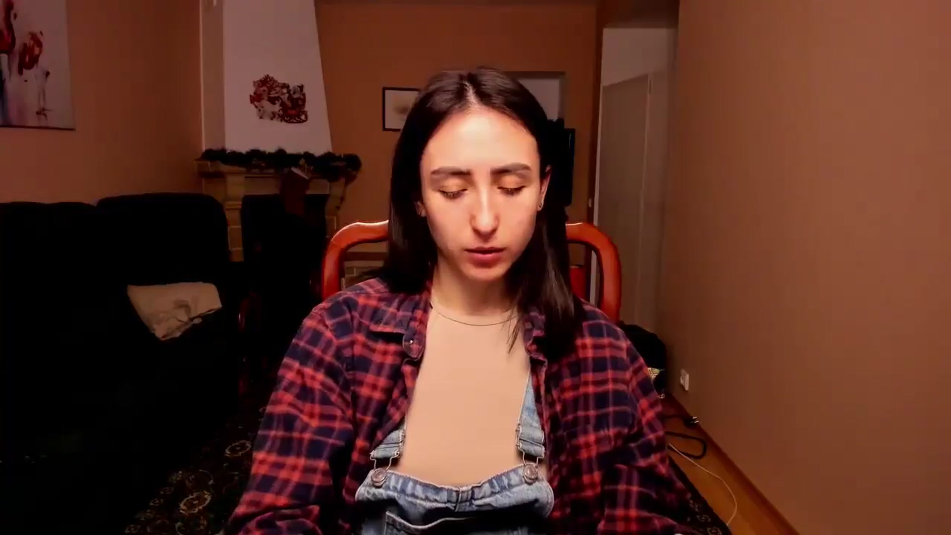 Gallery image thumbnail from Anna_Vovk's myfreecams stream on, 01/04/2026, 01:34 image 13 of 20