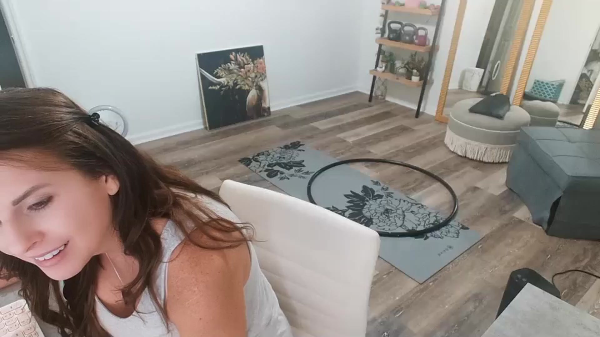 Gallery image thumbnail from Anna__Online's myfreecams stream on, 09/26/2023, 03:08 image 3 of 20