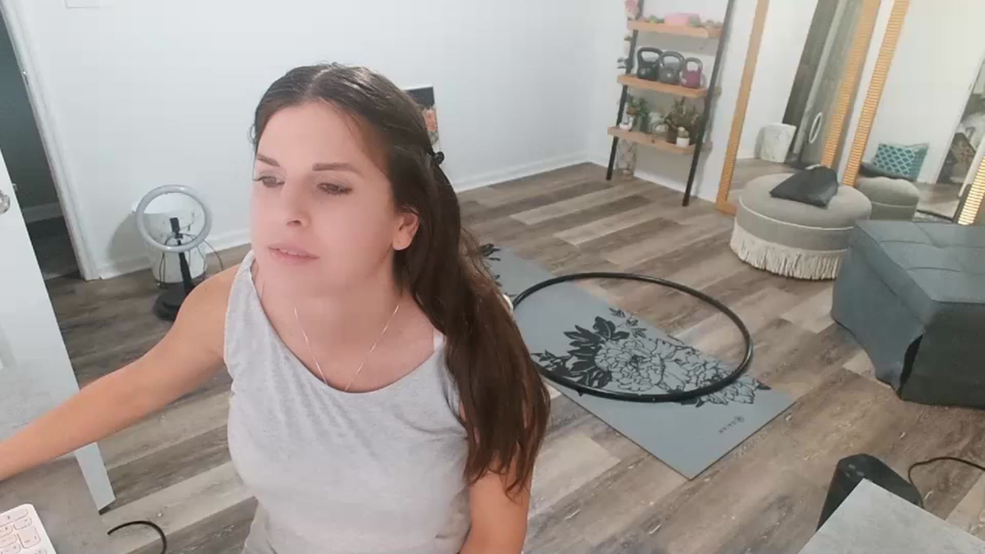 Gallery image thumbnail from Anna__Online's myfreecams stream on, 09/26/2023, 03:08 image 6 of 20