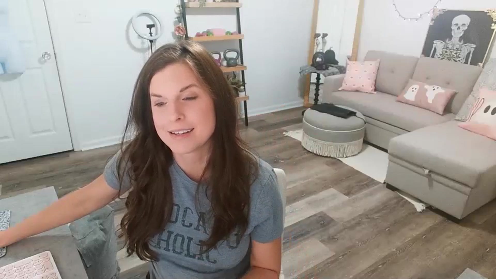 Gallery image thumbnail from Anna__Online's myfreecams stream on, 10/04/2023, 02:39 image 10 of 20