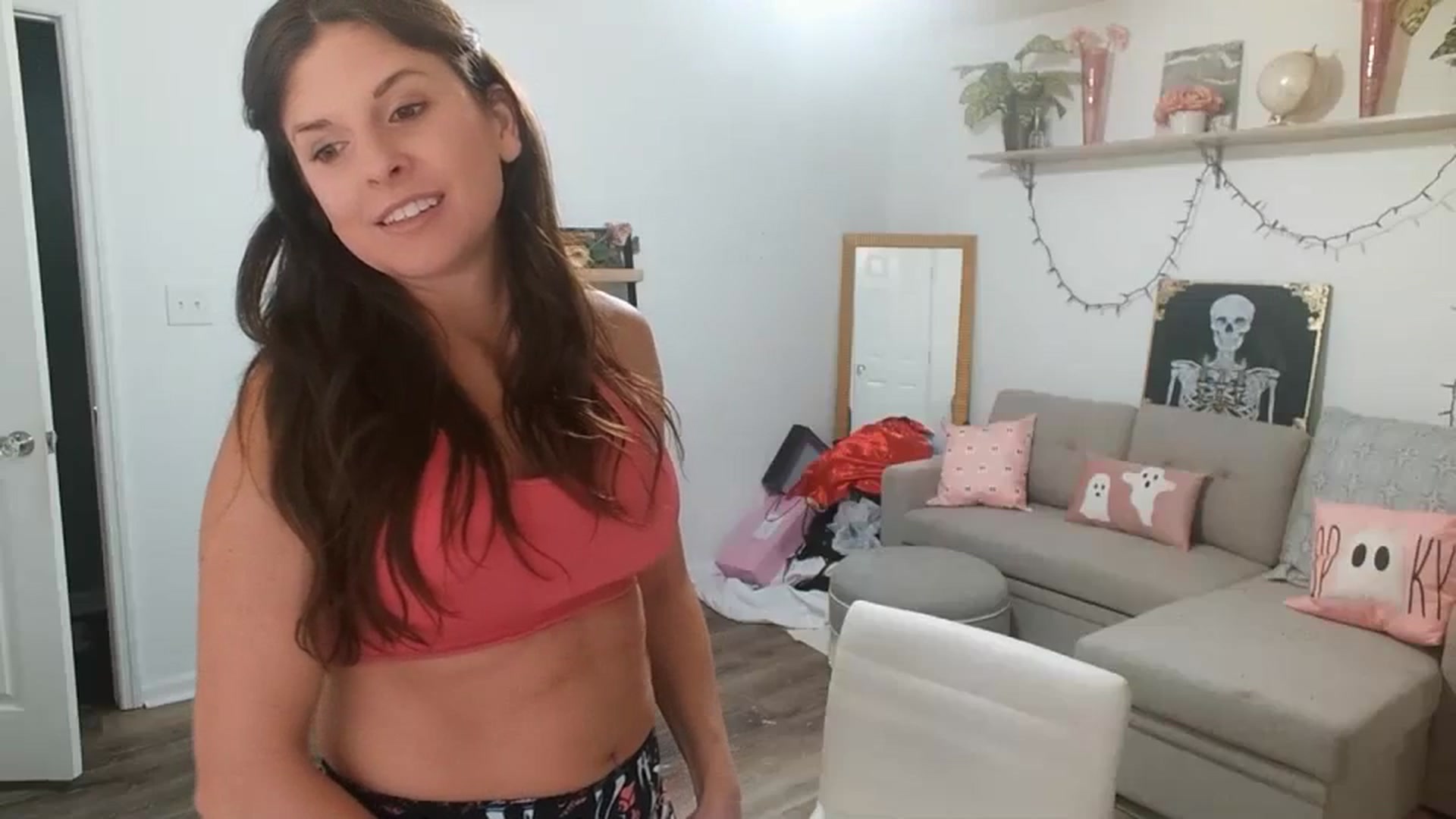 Gallery image thumbnail from Anna__Online's myfreecams stream on, 10/08/2023, 03:09 image 17 of 20