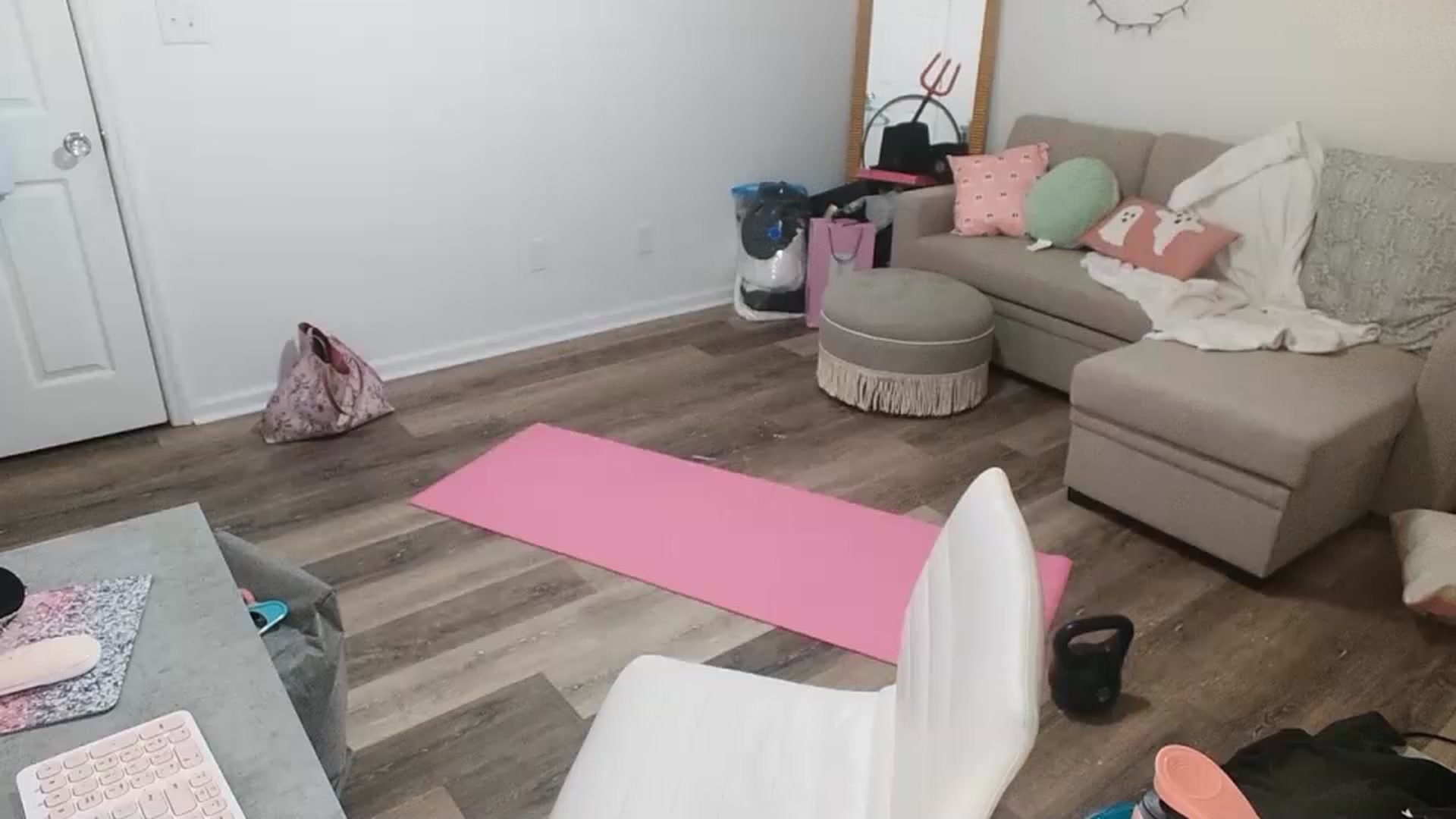 Gallery image thumbnail from Anna__Online's myfreecams stream on, 10/29/2023, 04:10 image 16 of 20