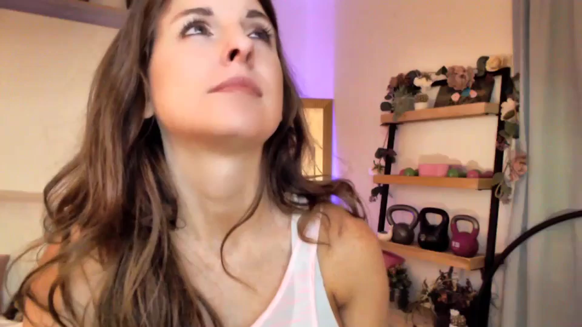 Gallery image thumbnail from Anna__Online's myfreecams stream on, 11/16/2023, 03:39 image 1 of 20