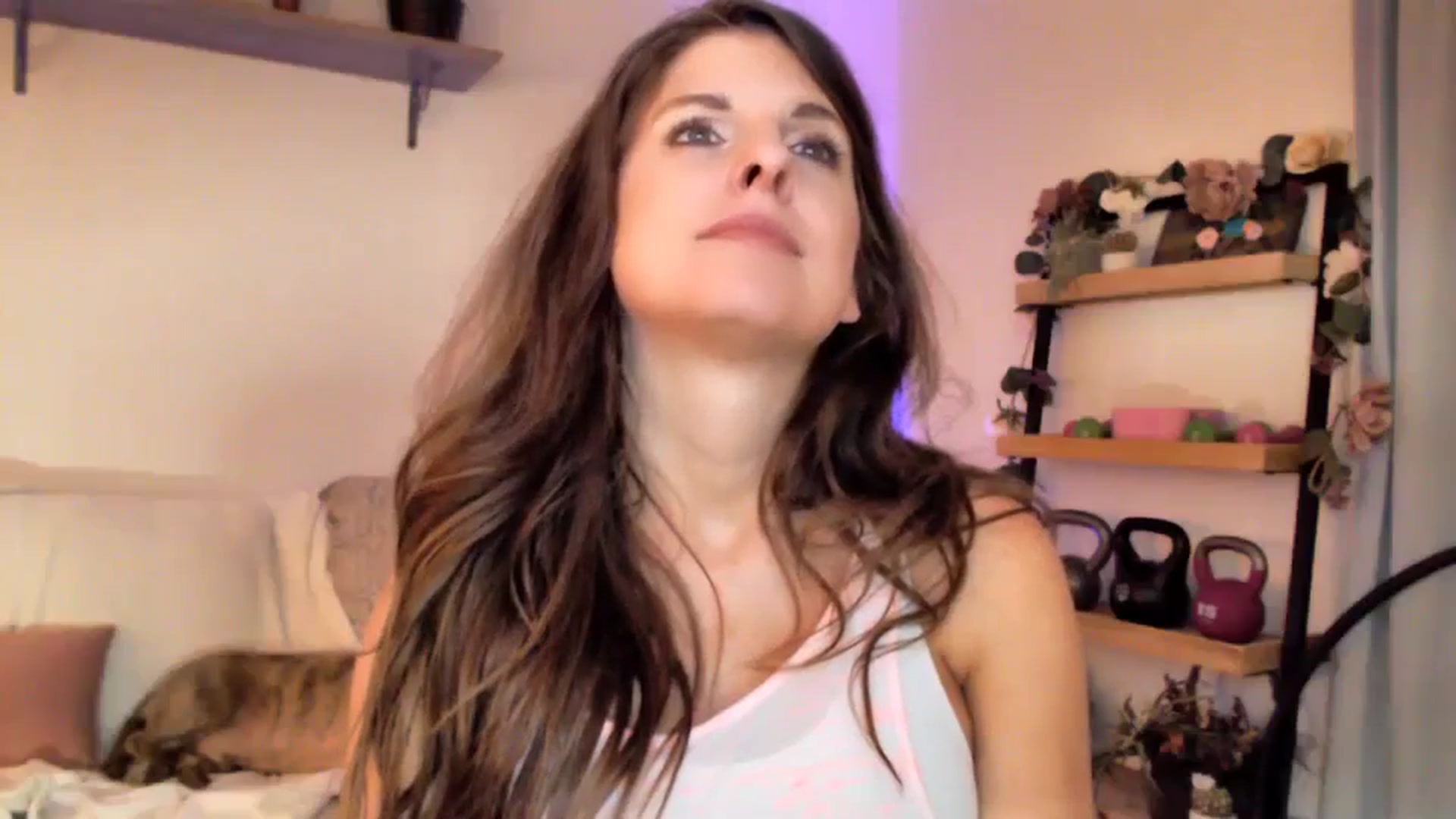 Gallery image thumbnail from Anna__Online's myfreecams stream on, 11/16/2023, 03:39 image 4 of 20