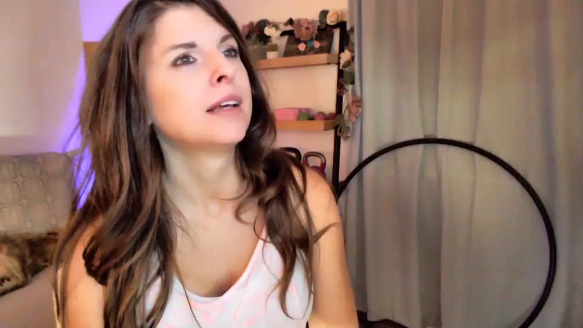 Gallery image thumbnail from Anna__Online's myfreecams stream on, 11/16/2023, 03:39 image 10 of 20