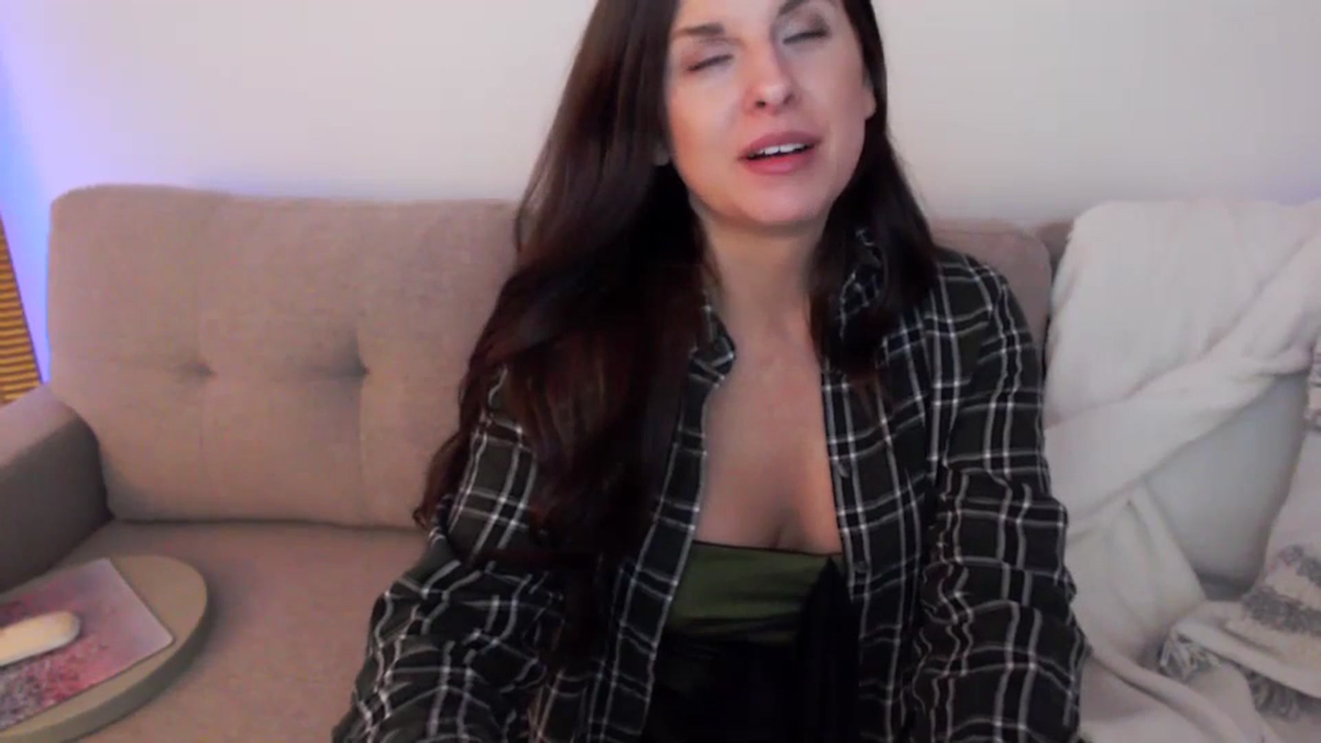 Gallery image thumbnail from Anna__Online's myfreecams stream on, 12/08/2023, 02:44 image 2 of 20