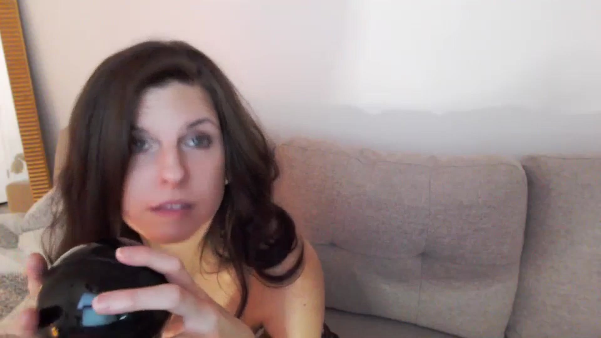 Gallery image thumbnail from Anna__Online's myfreecams stream on, 01/01/2024, 04:04 image 10 of 20