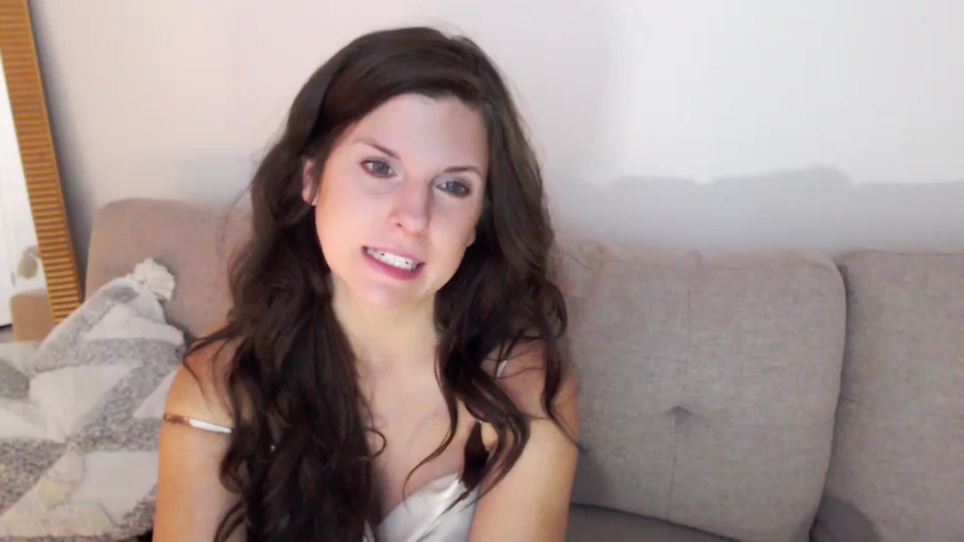 Gallery image thumbnail from Anna__Online's myfreecams stream on, 01/01/2024, 04:04 image 5 of 20