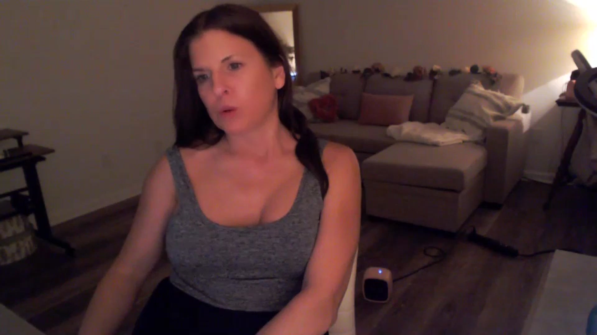 Gallery image thumbnail from Anna__Online's myfreecams stream on, 02/16/2024, 03:39 image 9 of 20