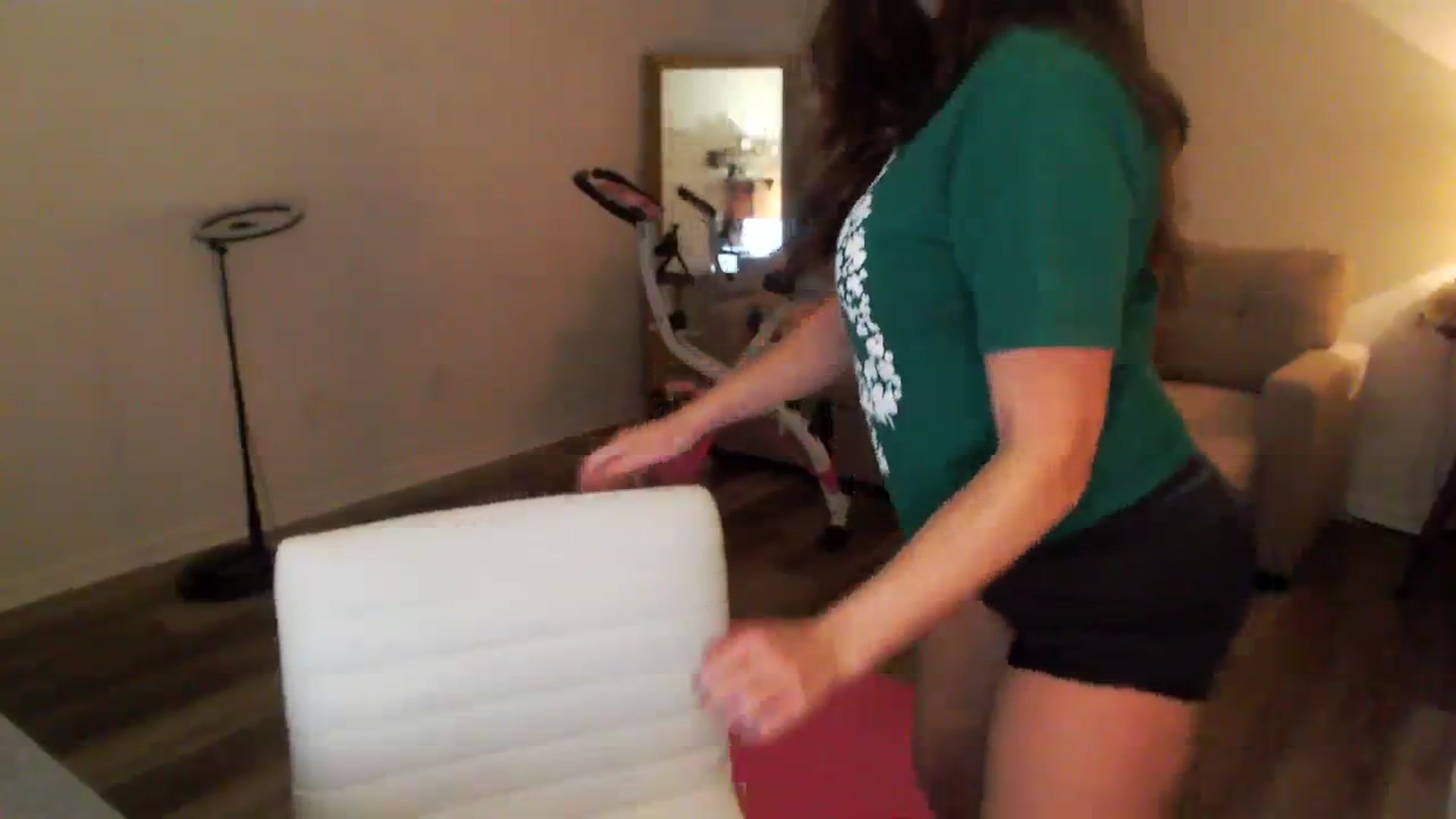 Gallery image thumbnail from Anna__Online's myfreecams stream on, 03/01/2024, 22:56 image 15 of 20
