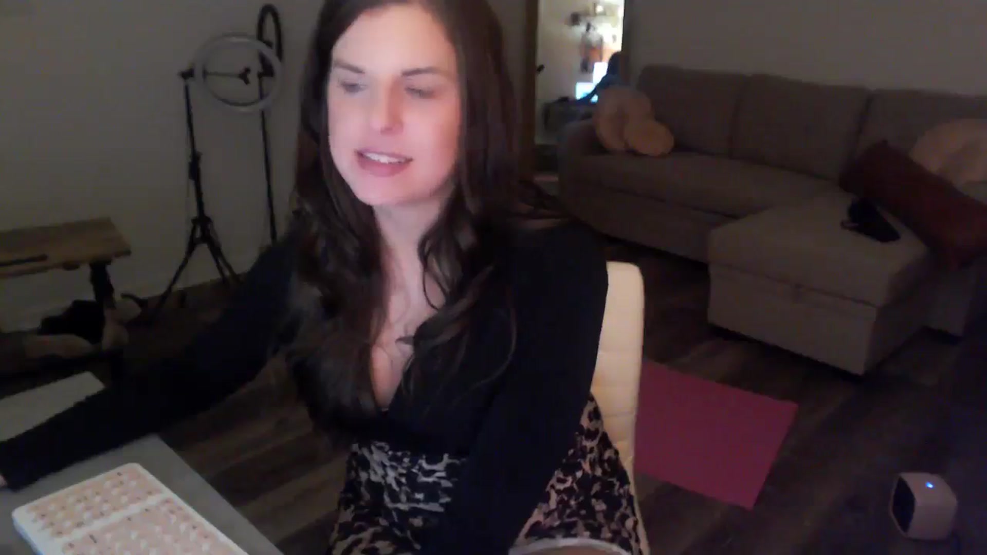 Gallery image thumbnail from Anna__Online's myfreecams stream on, 03/03/2024, 04:44 image 8 of 20