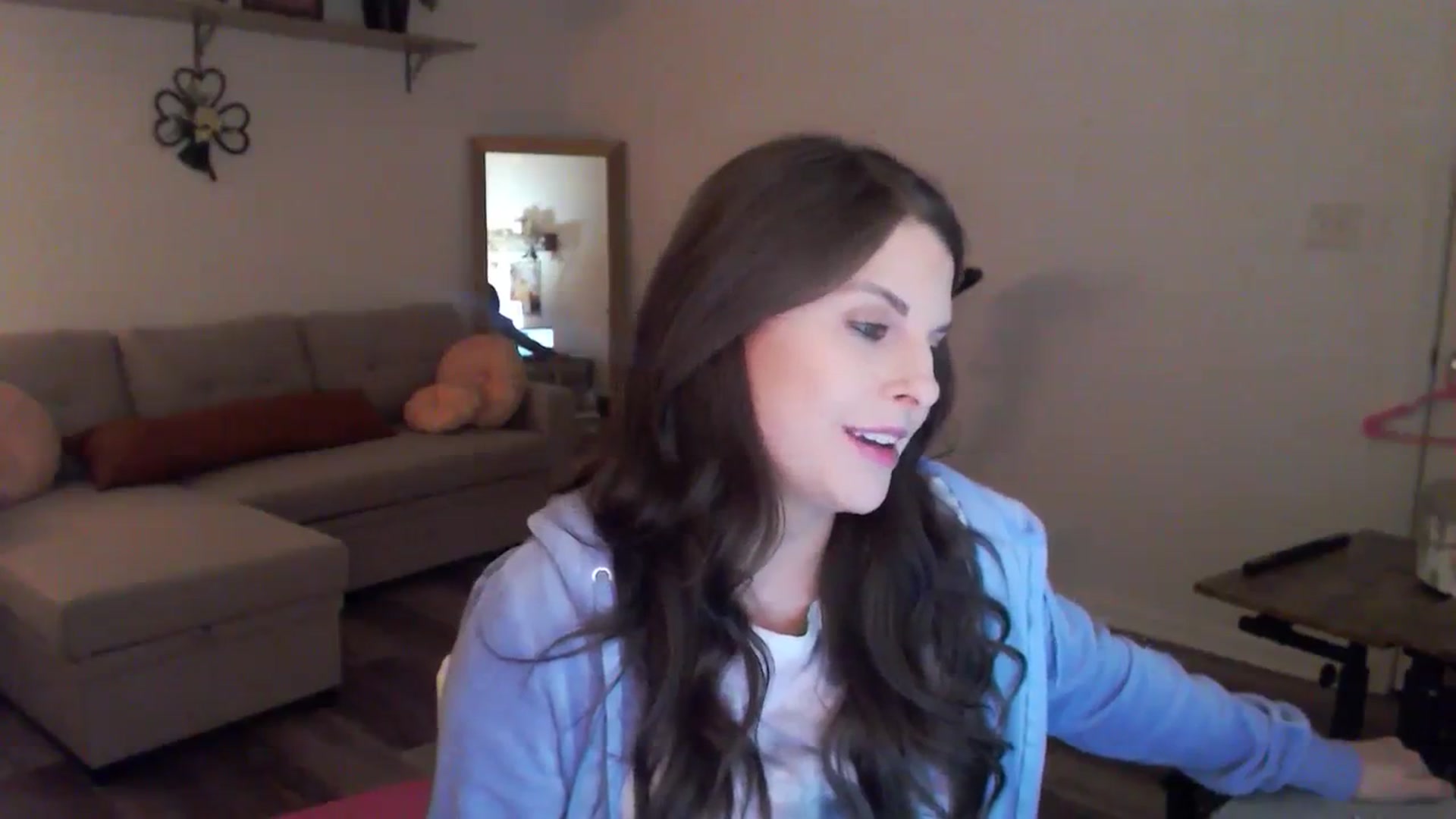 Gallery image thumbnail from Anna__Online's myfreecams stream on, 03/04/2024, 03:07 image 12 of 20