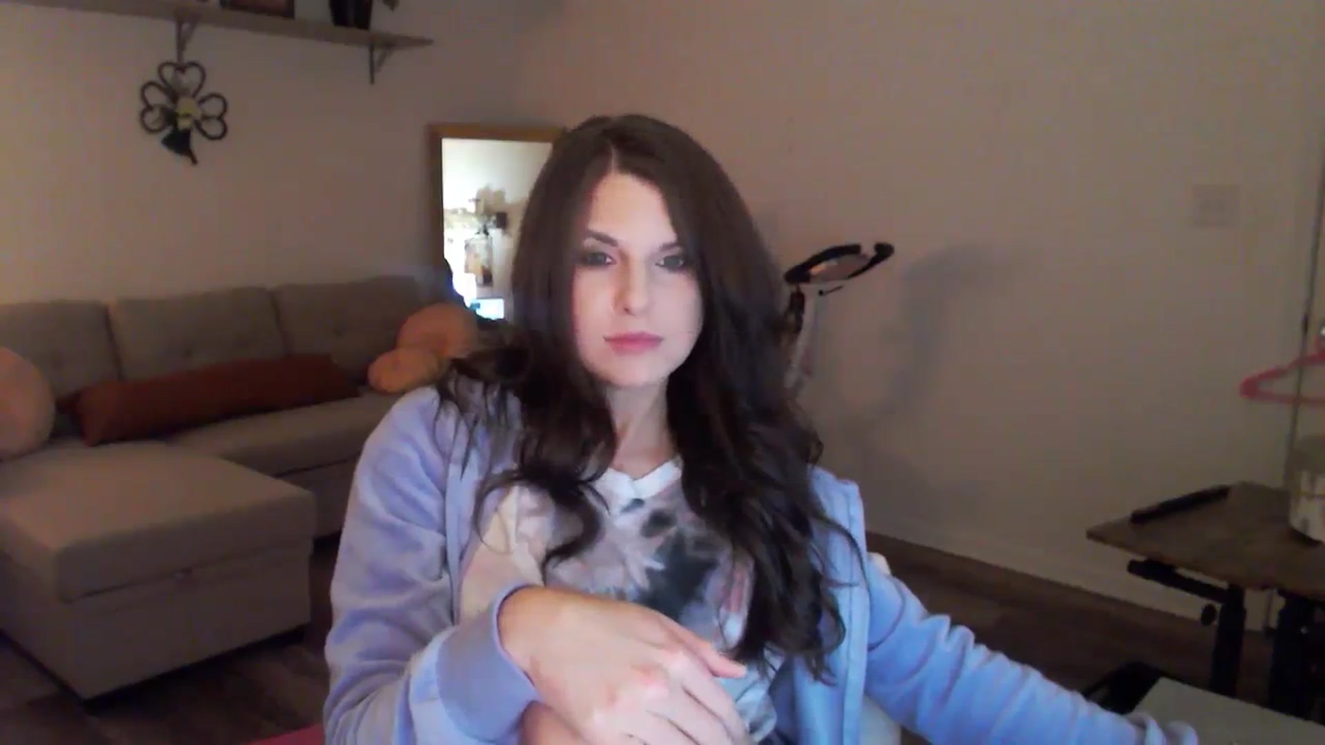 Gallery image thumbnail from Anna__Online's myfreecams stream on, 03/04/2024, 03:07 image 14 of 20
