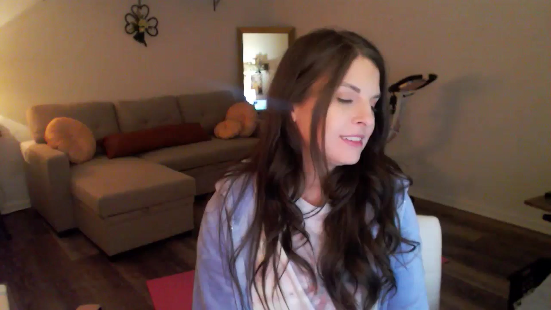 Gallery image thumbnail from Anna__Online's myfreecams stream on, 03/04/2024, 04:39 image 14 of 20