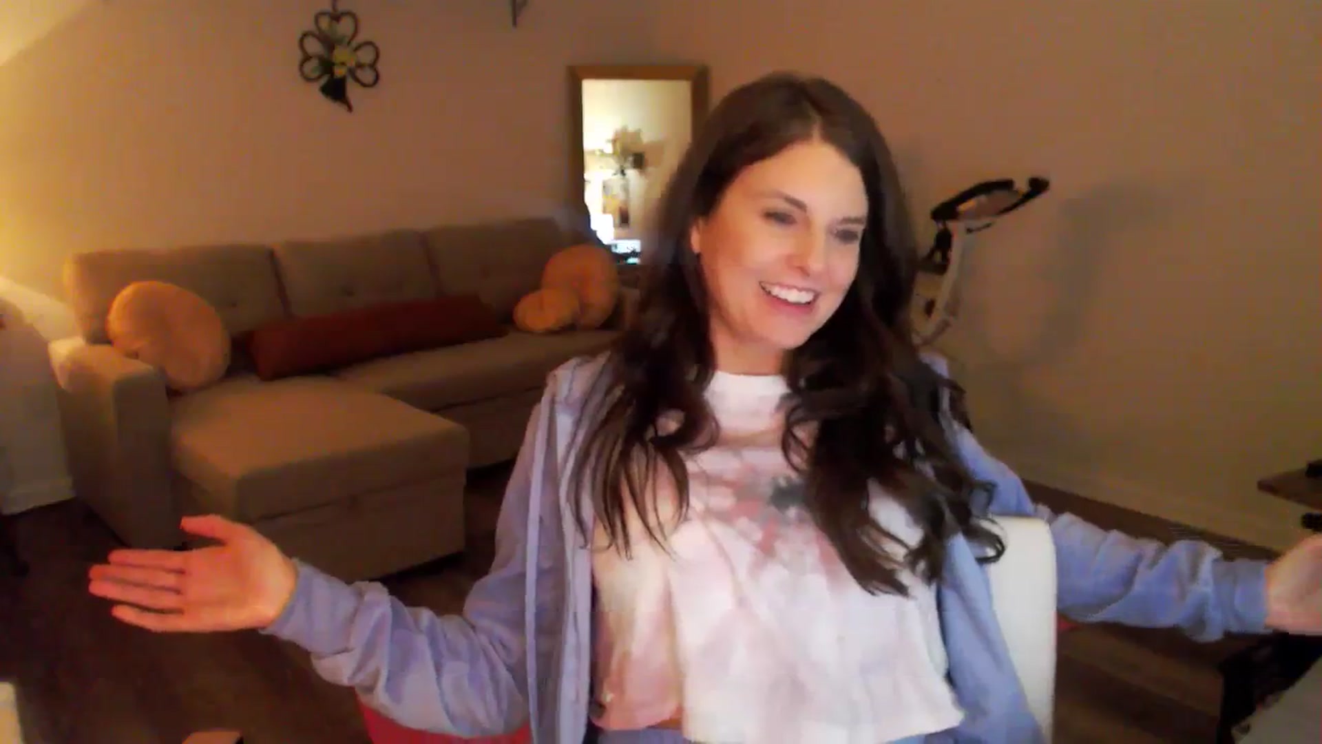 Gallery image thumbnail from Anna__Online's myfreecams stream on, 03/04/2024, 04:39 image 16 of 20