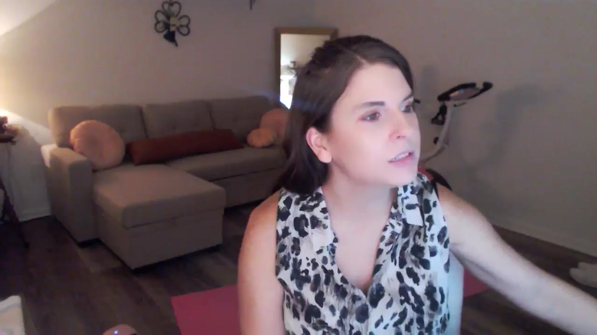 Gallery image thumbnail from Anna__Online's myfreecams stream on, 03/05/2024, 02:42 image 12 of 20