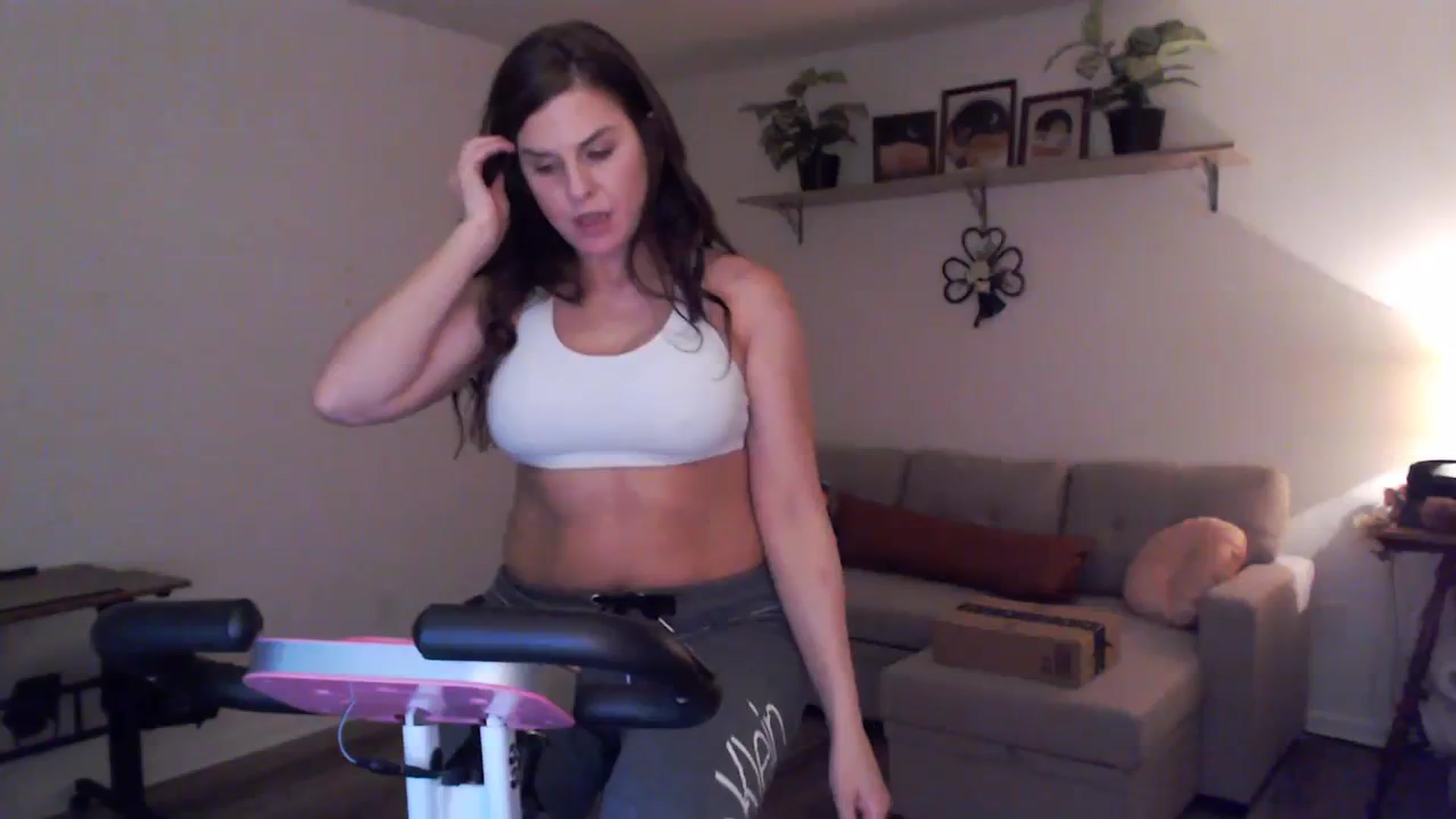 Gallery image thumbnail from Anna__Online's myfreecams stream on, 03/08/2024, 04:13 image 19 of 20
