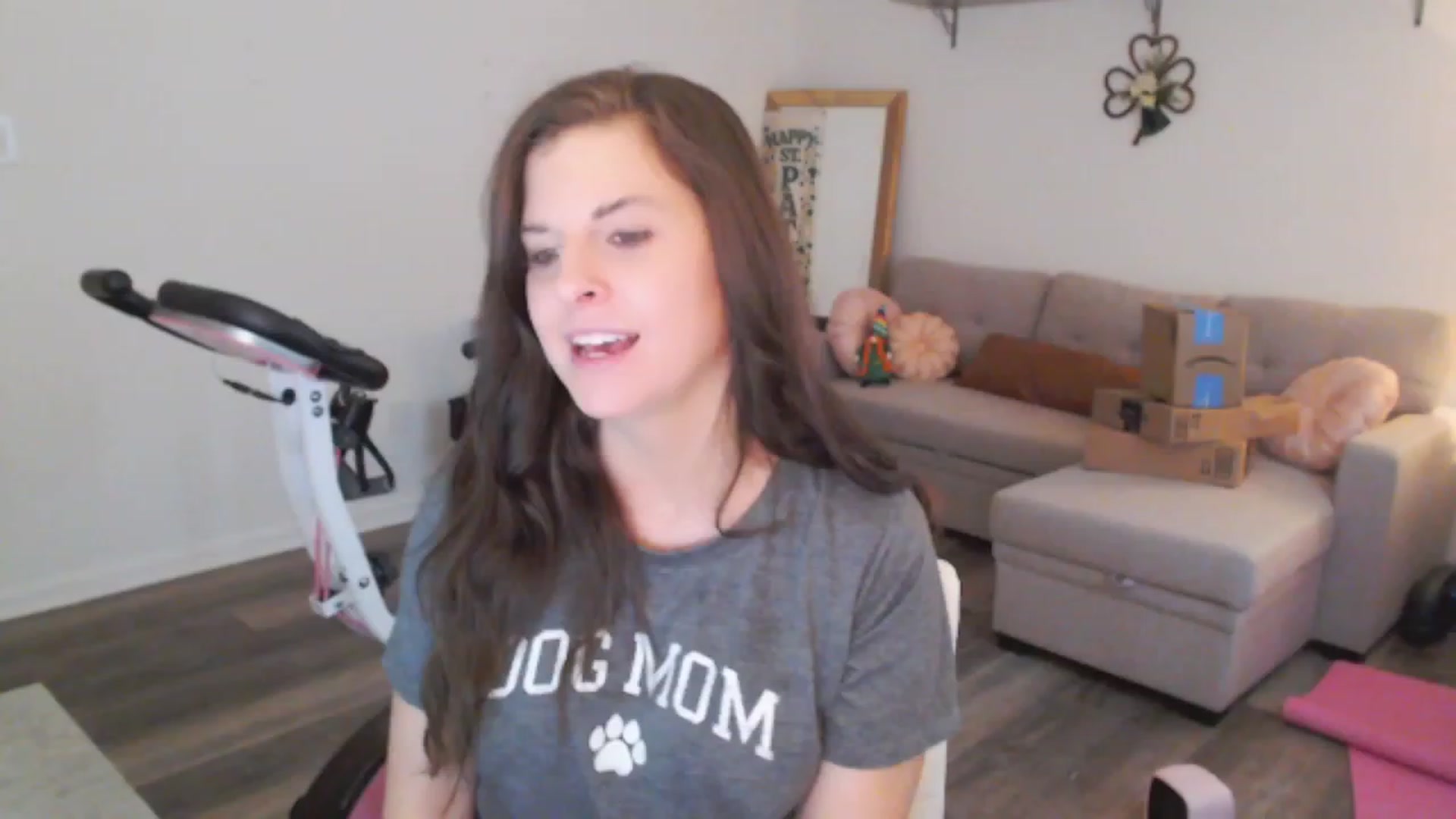 Gallery image thumbnail from Anna__Online's myfreecams stream on, 03/10/2024, 21:17 image 14 of 20