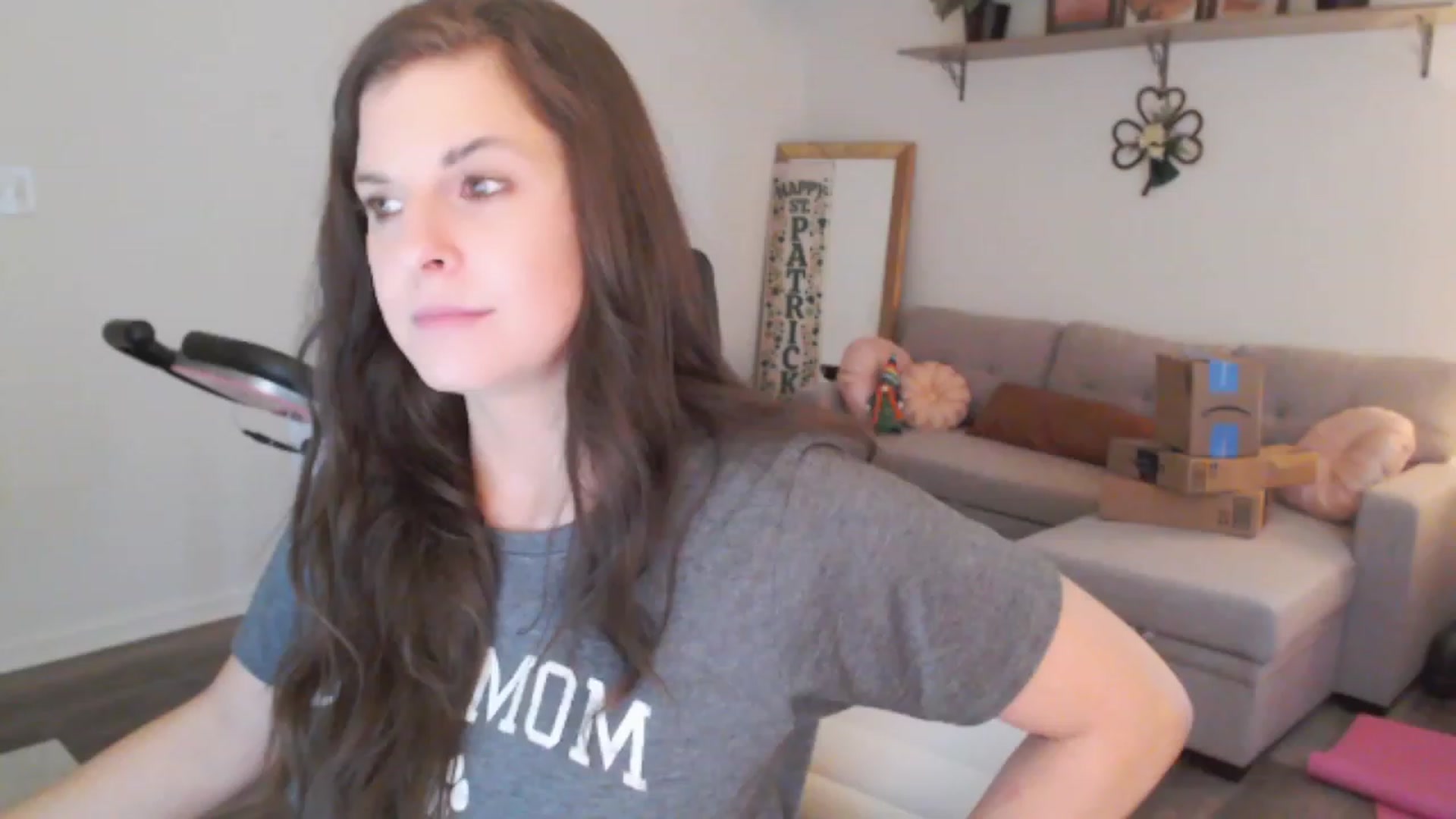 Gallery image thumbnail from Anna__Online's myfreecams stream on, 03/10/2024, 21:17 image 11 of 20