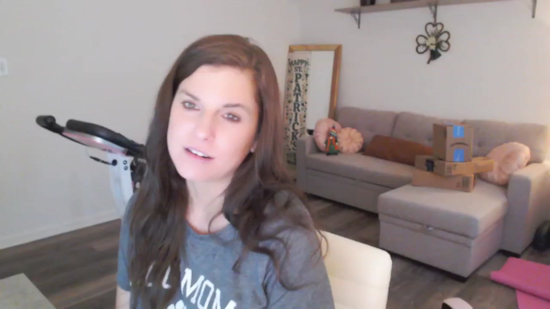 Gallery image thumbnail from Anna__Online's myfreecams stream on, 03/10/2024, 21:17 image 15 of 20