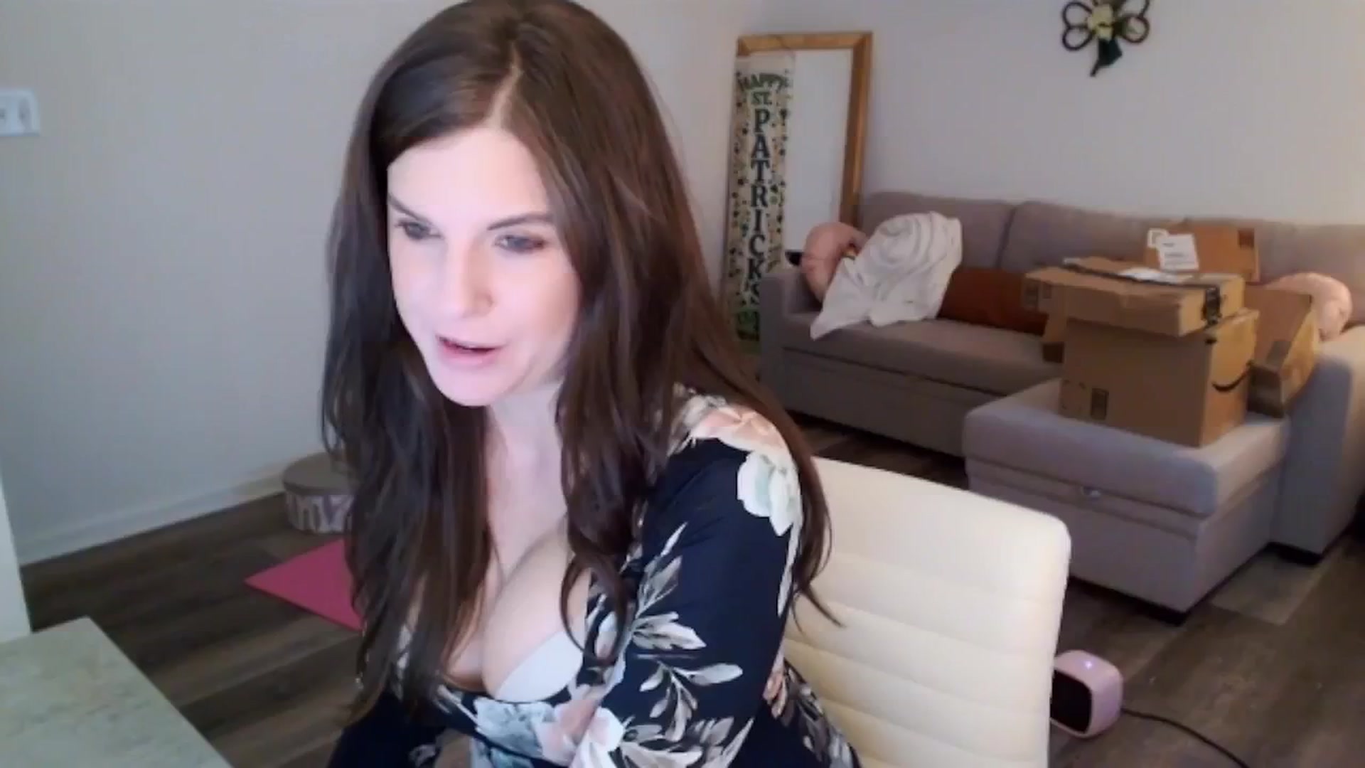 Gallery image thumbnail from Anna__Online's myfreecams stream on, 03/14/2024, 20:57 image 14 of 20