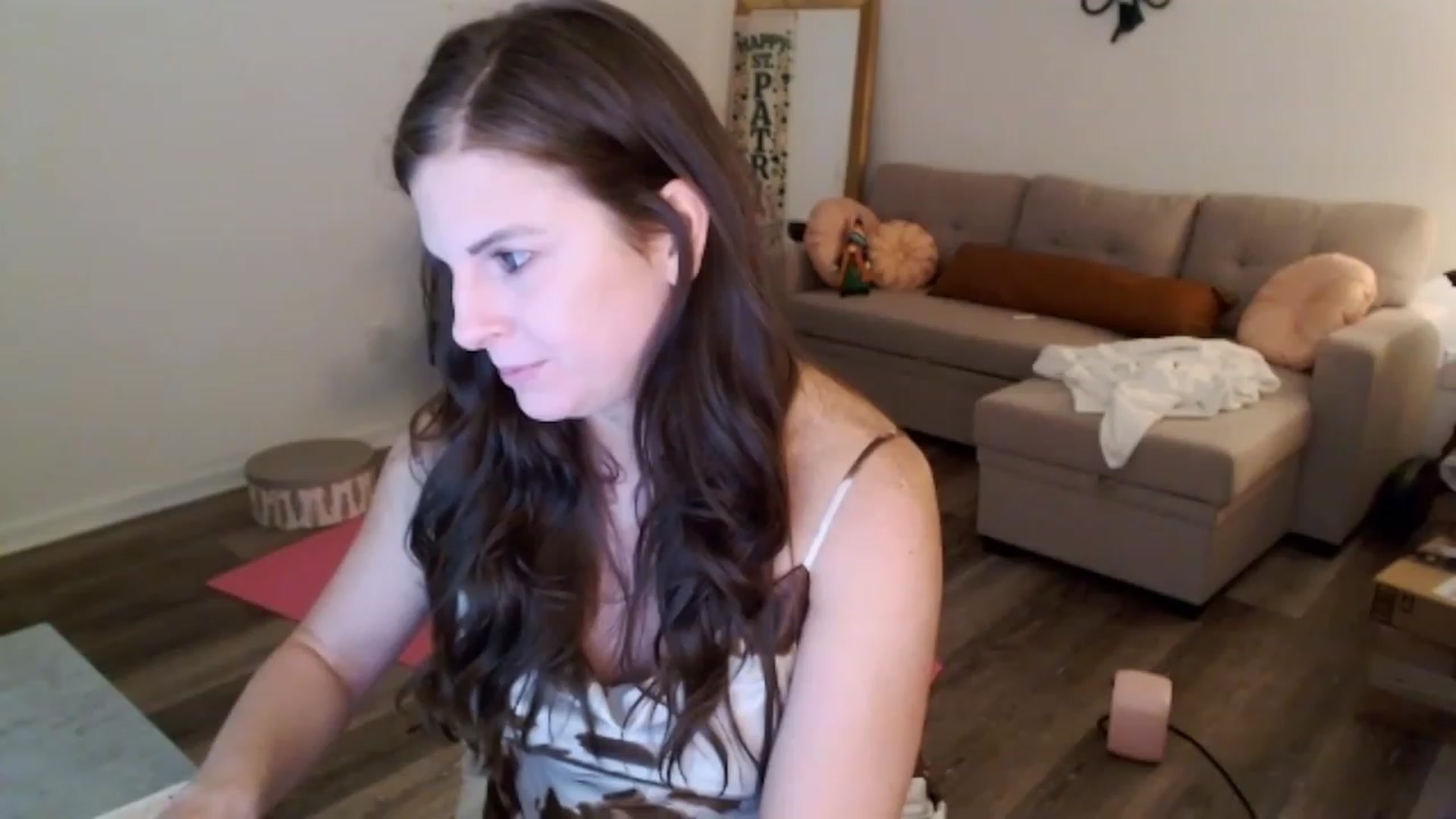 Gallery image thumbnail from Anna__Online's myfreecams stream on, 03/17/2024, 04:09 image 6 of 20