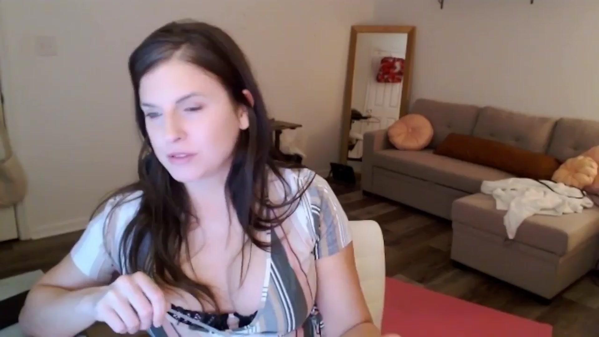 Gallery image thumbnail from Anna__Online's myfreecams stream on, 03/21/2024, 02:28 image 12 of 20