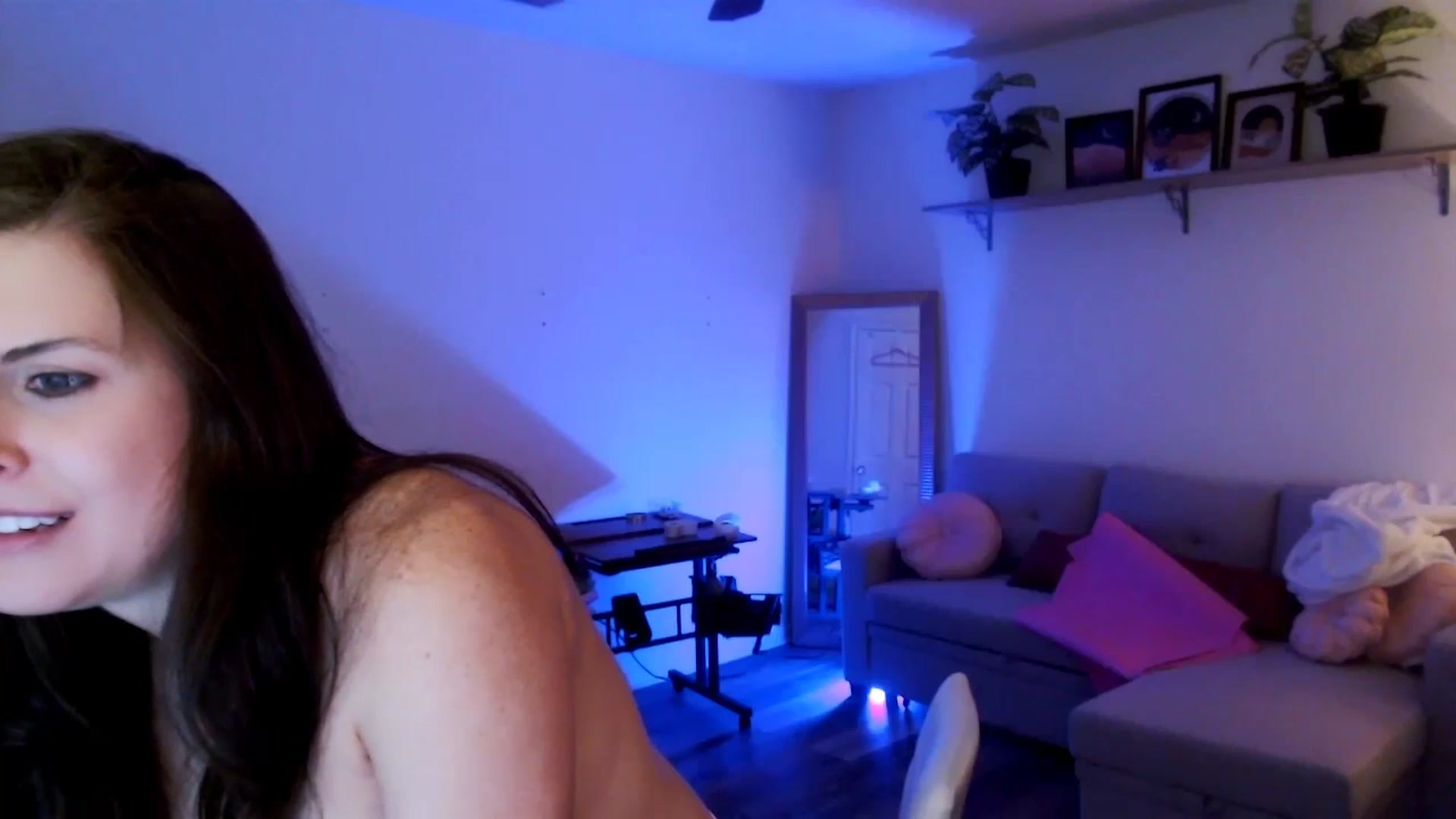 Gallery image thumbnail from Anna__Online's myfreecams stream on, 03/25/2024, 04:09 image 6 of 20