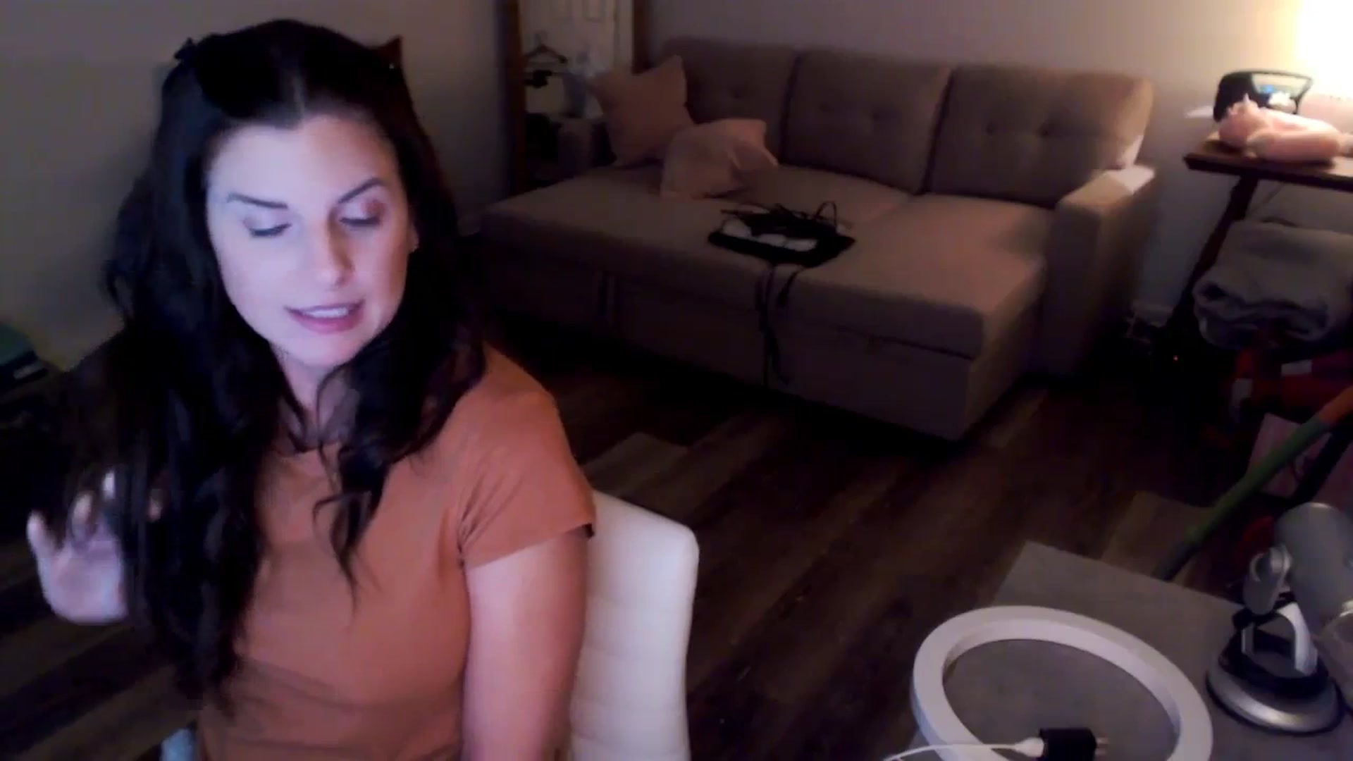 Gallery image thumbnail from Anna__Online's myfreecams stream on, 04/13/2024, 02:41 image 13 of 20