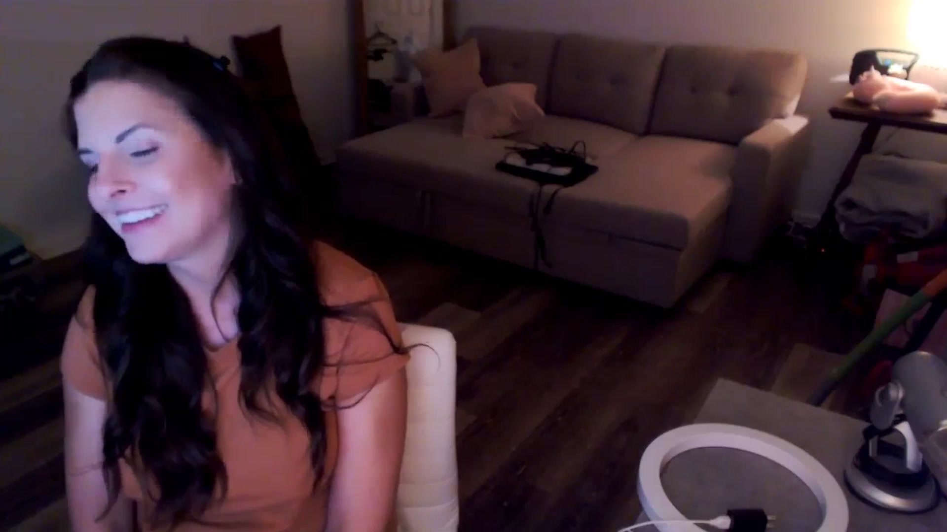 Gallery image thumbnail from Anna__Online's myfreecams stream on, 04/13/2024, 02:41 image 19 of 20