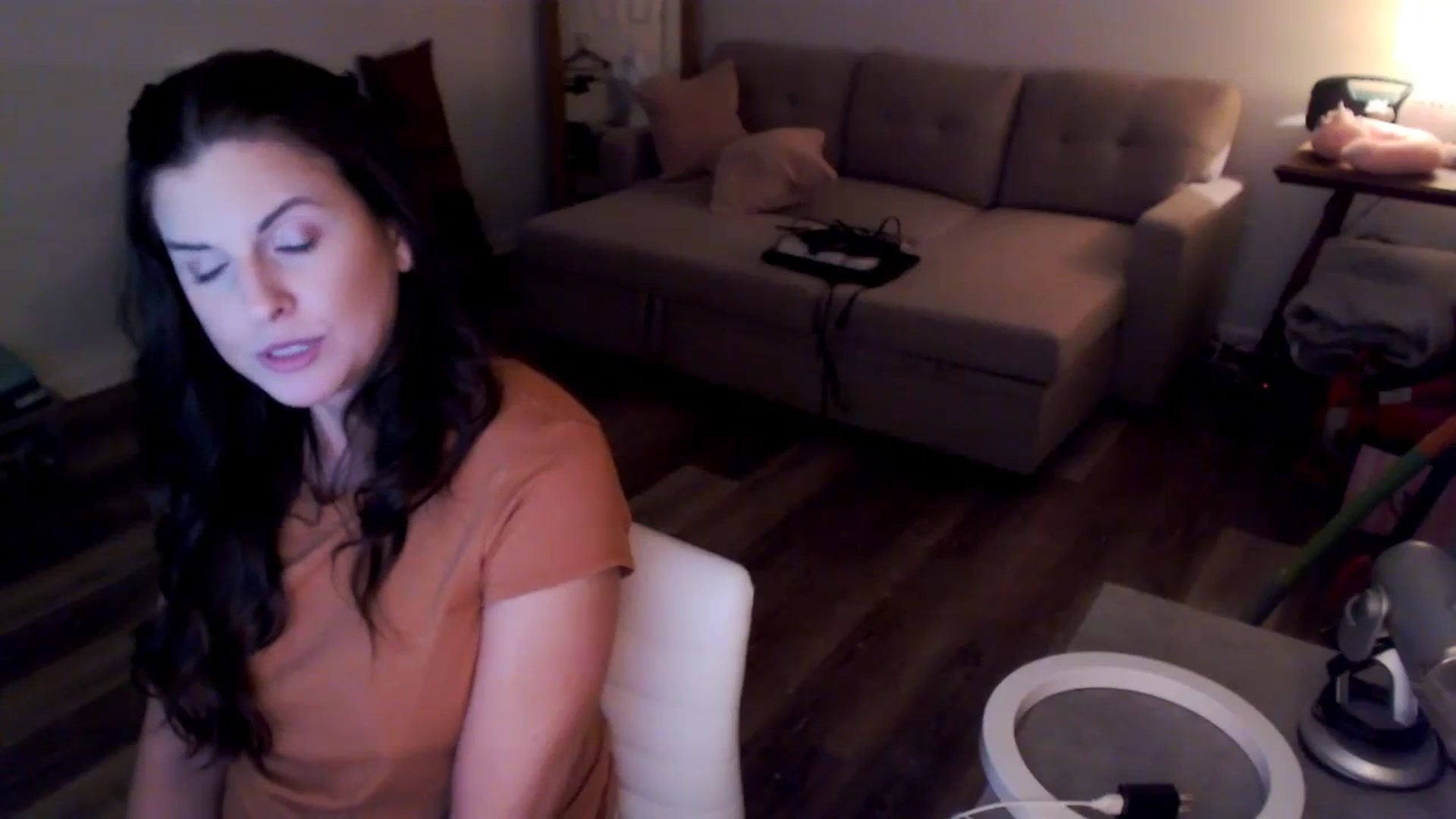 Gallery image thumbnail from Anna__Online's myfreecams stream on, 04/13/2024, 02:41 image 14 of 20
