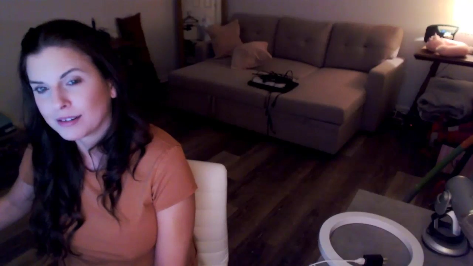 Gallery image thumbnail from Anna__Online's myfreecams stream on, 04/13/2024, 02:41 image 17 of 20