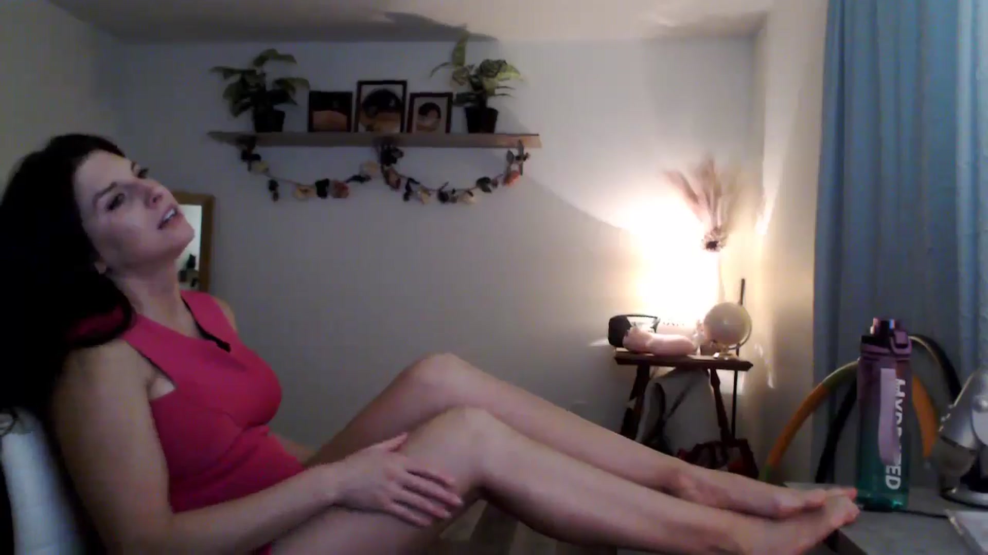 Gallery image thumbnail from Anna__Online's myfreecams stream on, 05/01/2024, 02:10 image 16 of 20