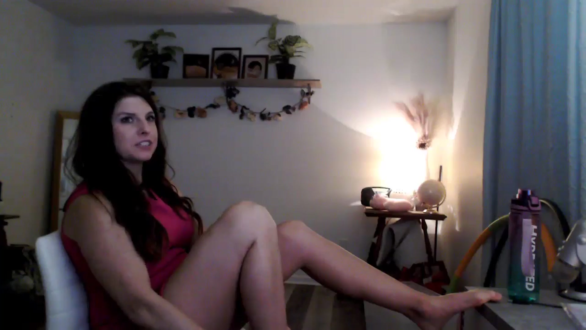 Gallery image thumbnail from Anna__Online's myfreecams stream on, 05/01/2024, 02:10 image 15 of 20