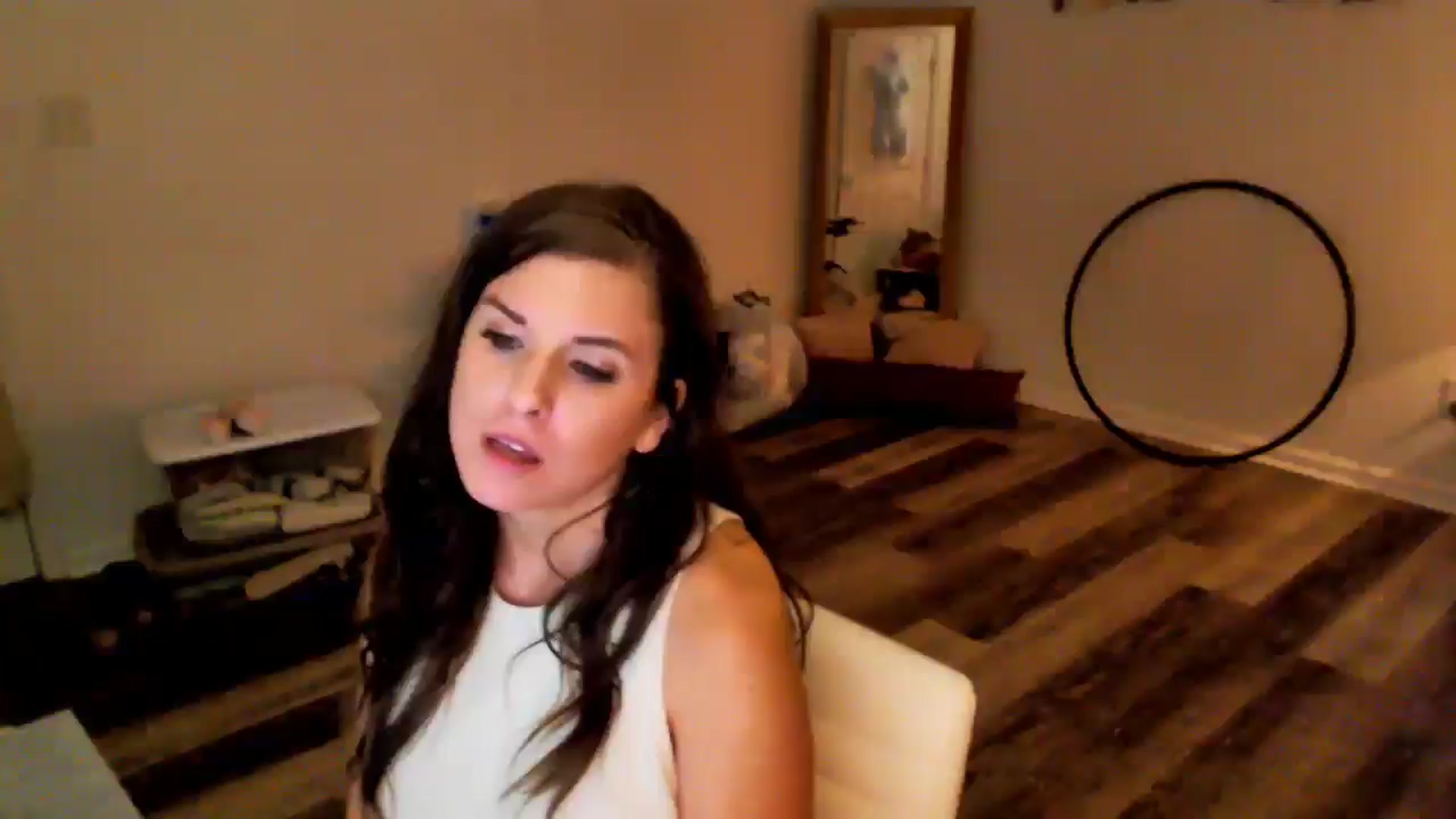 Gallery image thumbnail from Anna__Online's myfreecams stream on, 05/09/2024, 02:39 image 11 of 20