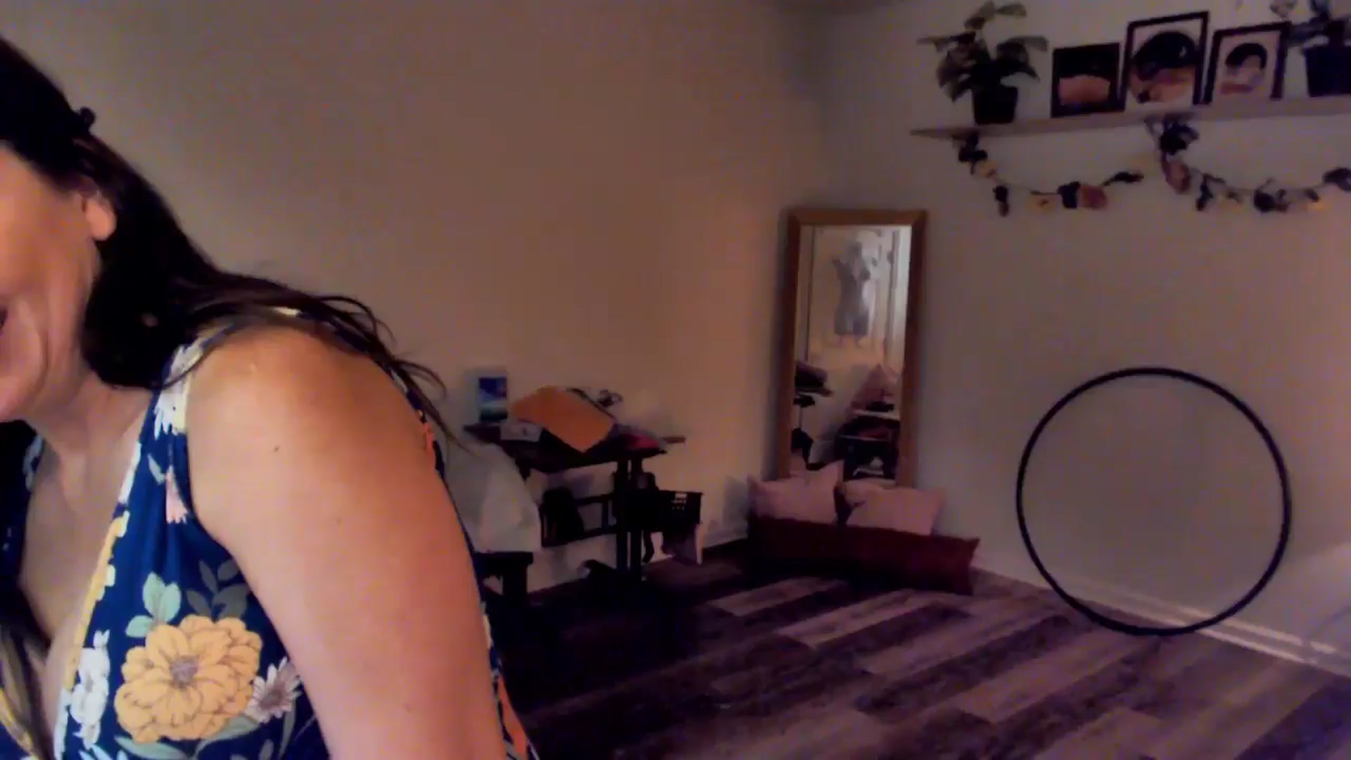 Gallery image thumbnail from Anna__Online's myfreecams stream on, 05/13/2024, 02:59 image 19 of 20