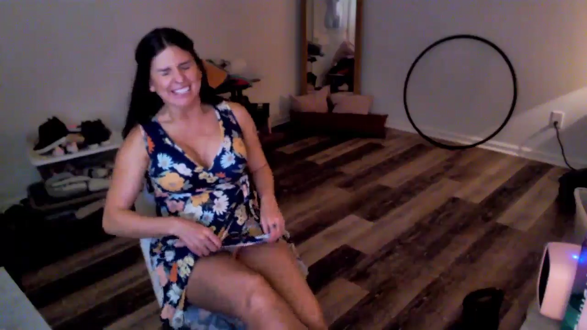 Gallery image thumbnail from Anna__Online's myfreecams stream on, 05/13/2024, 02:59 image 2 of 20