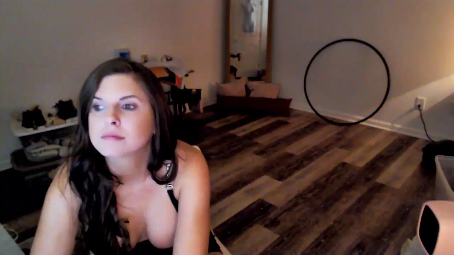 Gallery image thumbnail from Anna__Online's myfreecams stream on, 05/16/2024, 03:30 image 3 of 20