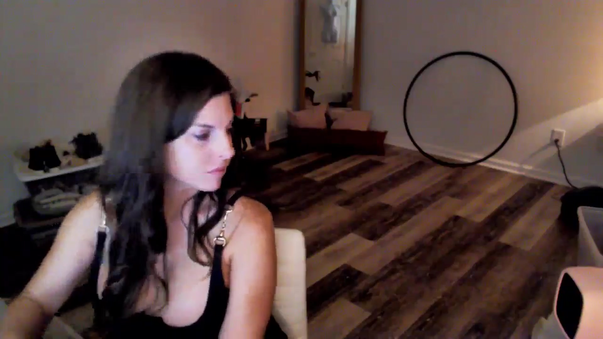 Gallery image thumbnail from Anna__Online's myfreecams stream on, 05/16/2024, 03:30 image 4 of 20