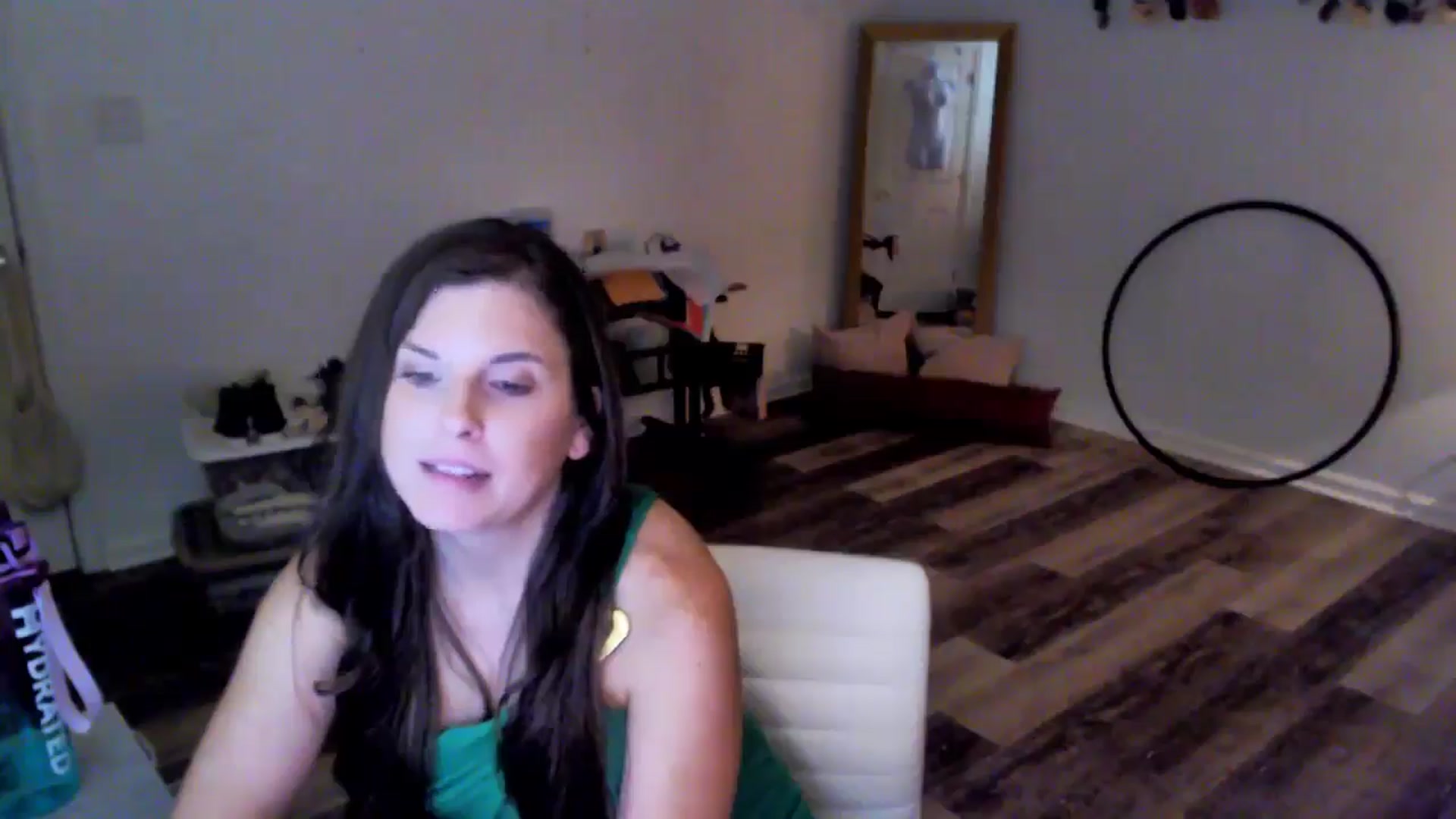 Gallery image thumbnail from Anna__Online's myfreecams stream on, 05/18/2024, 02:48 image 3 of 20
